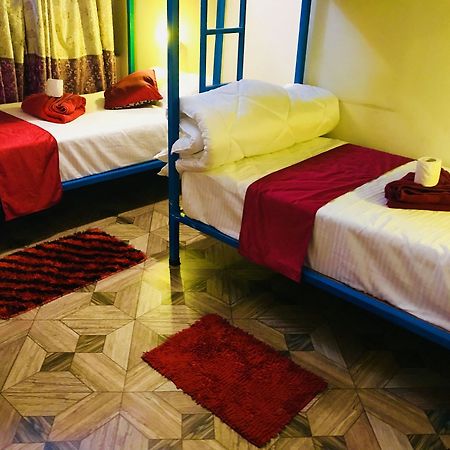 Aroma Tourist Hostel Покхара Экстерьер фото