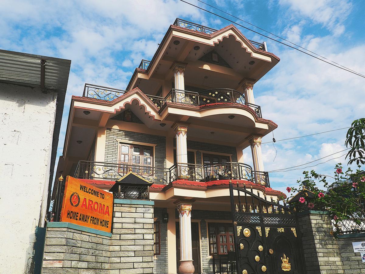 Aroma Tourist Hostel Покхара Экстерьер фото