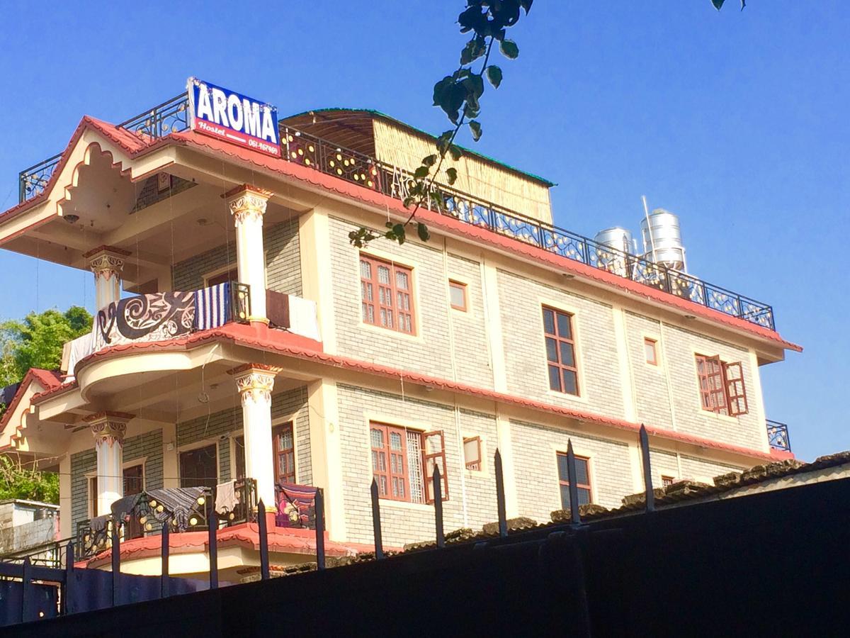 Aroma Tourist Hostel Покхара Экстерьер фото