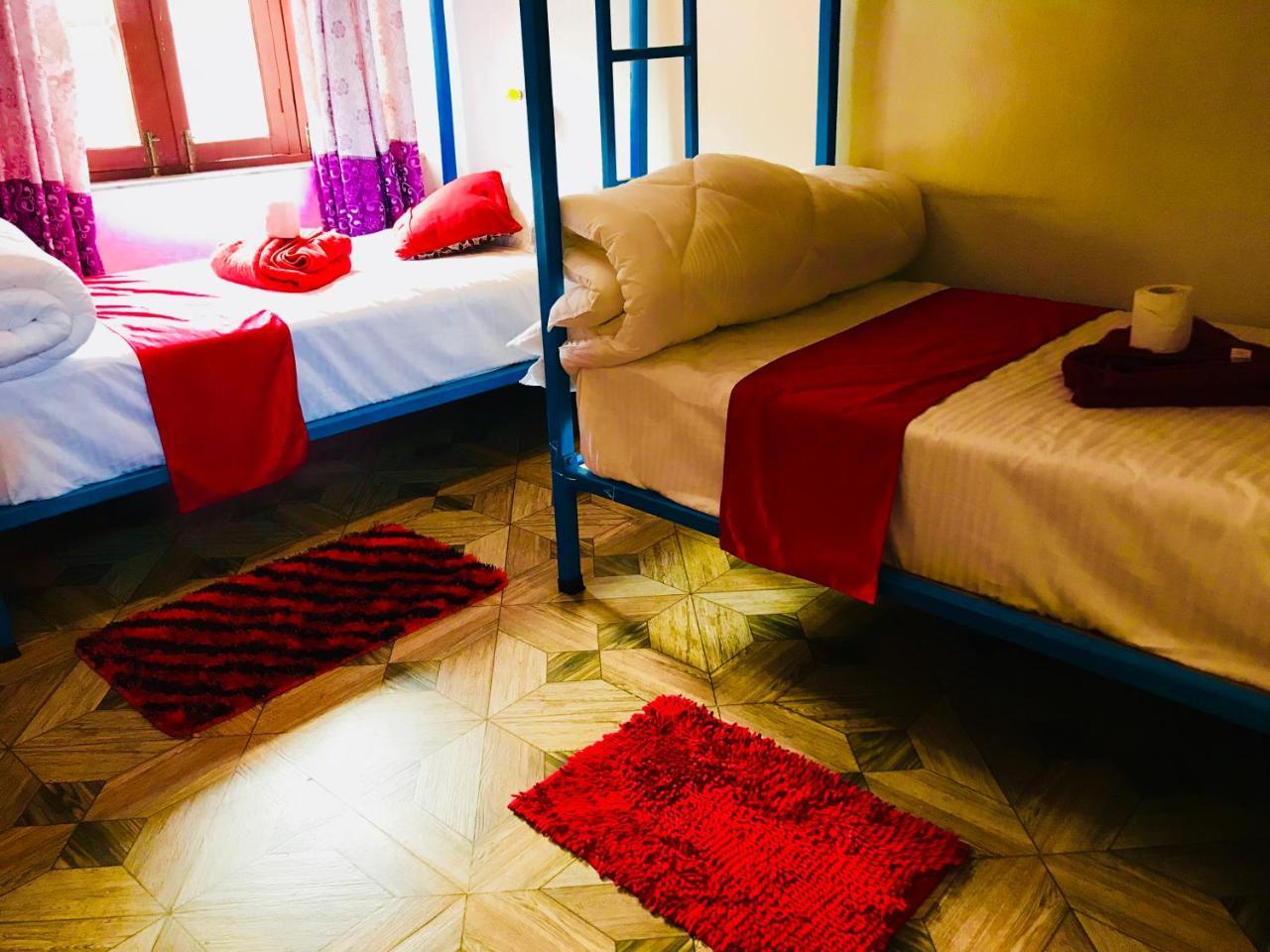 Aroma Tourist Hostel Покхара Экстерьер фото