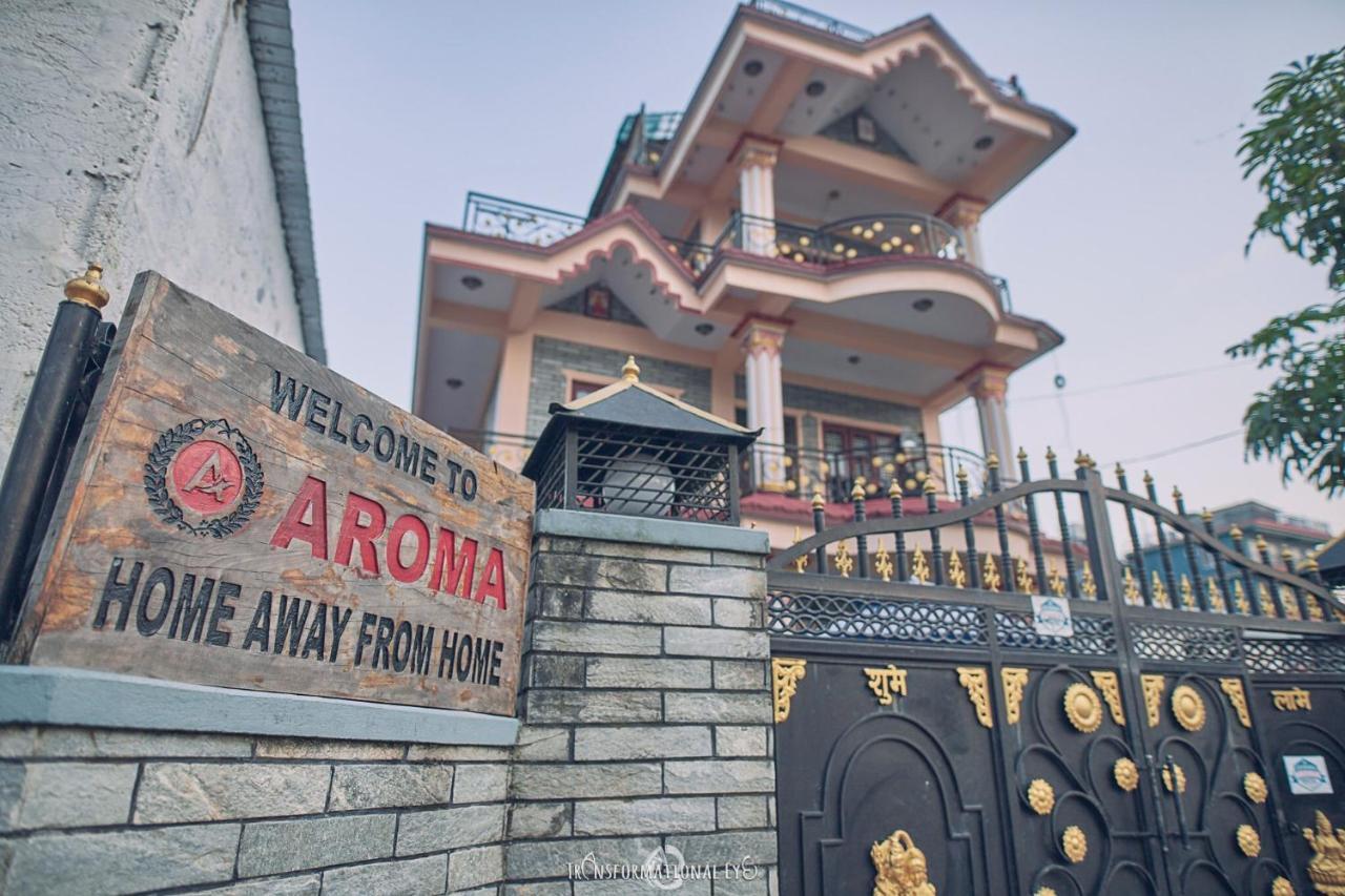 Aroma Tourist Hostel Покхара Экстерьер фото